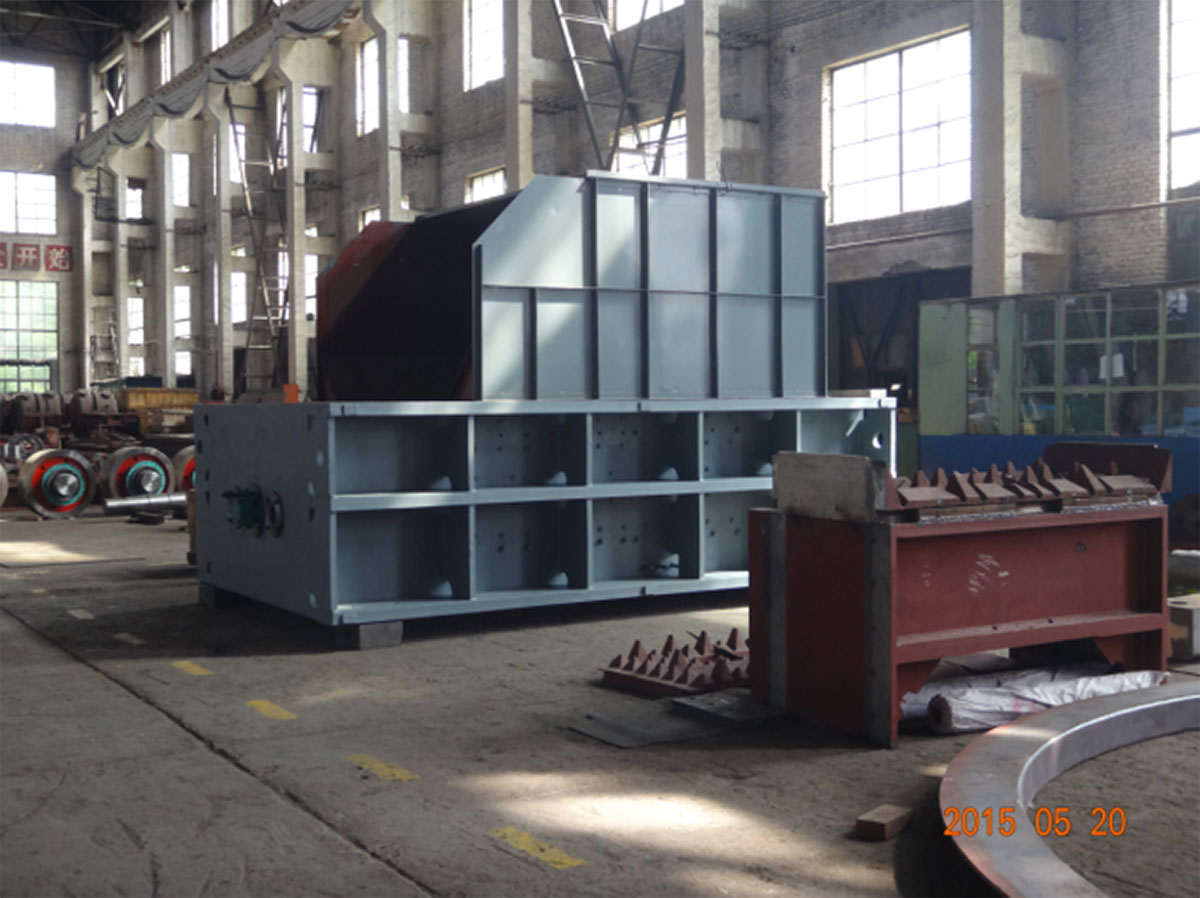 殘極破碎機(jī)  殘極破碎機(jī)